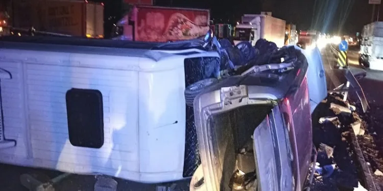 Bursa’da işçi servisi kaza yaptı: 8 yaralı