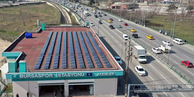 Bursa’da metronun enerjisi bu panellerden karşılanacak