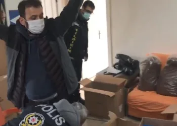 Bursa’da kaçak sigara üretim tesisine polis baskını