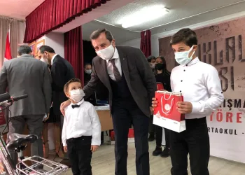Gürsu’da İstiklal Marşı okuma yarışması