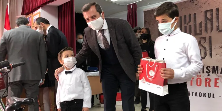 Gürsu’da İstiklal Marşı okuma yarışması
