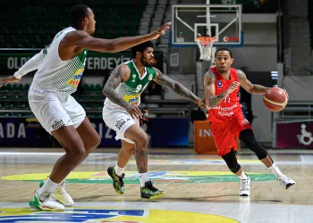 F.E. Bursaspor: 67 –  Bahçeşehir Koleji: 64