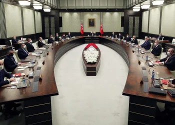 Kabinede değişiklik iddiası: Kongre öncesi değişebilir