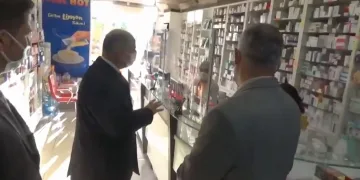 Denetime çıkan kaymakam eczacılara ceza