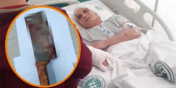 Çalışmasını istemediği eşini satırla yaraladı
