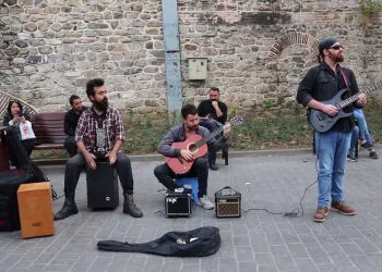 Bursa’da sokak müzisyenlerine yer tahsisi
