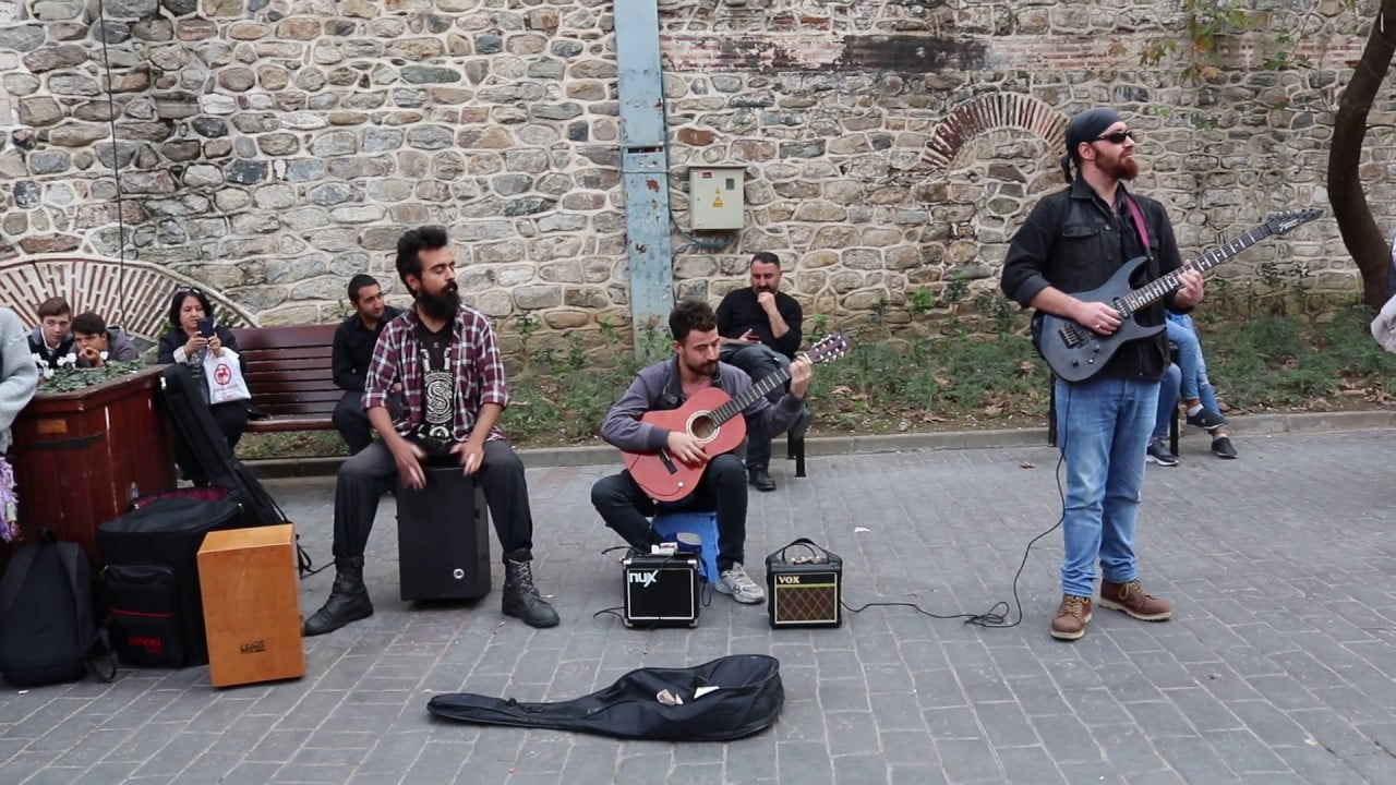 Bursa'da sokak müzisyenlerine yer tahsisi