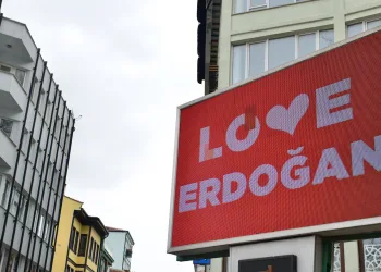 New York’taki FETÖ propagandasına Yıldırım’dan yanıt