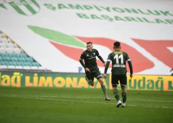 Bursaspor son anlarda nefes aldı