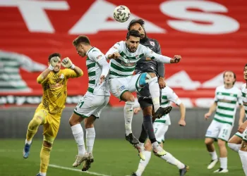 Bursasporlu futbolcu Cüneyt Köz sezonu kapattı