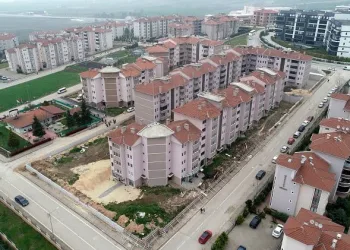 Bursa’da 27 yıldır bitmeyen site inşaatı