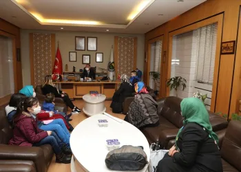 Bursa İnegöl’de otizmli çocuklar ayçiçeği kartıyla fark edilecek