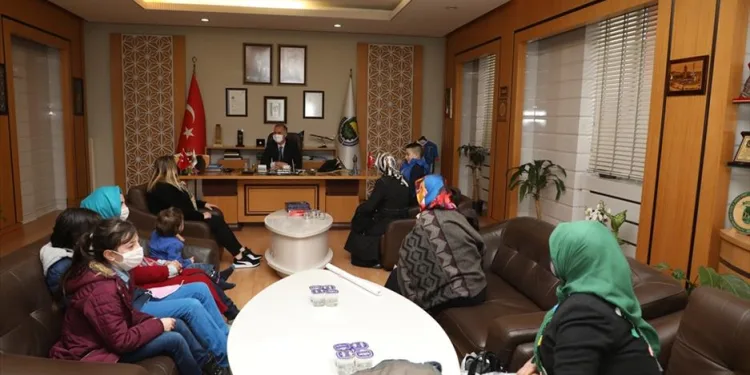 Bursa İnegöl’de otizmli çocuklar ayçiçeği kartıyla fark edilecek