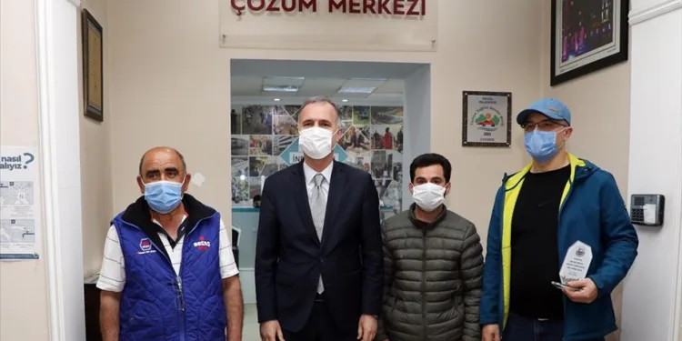 Çözüm merkezine en fazla bildirimde bulunan vatandaşlar ödüllendirildi