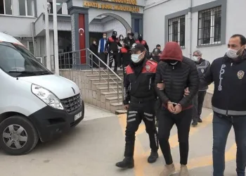 Bursa merkezli 5 ilde kameralı gözlük operasyonu