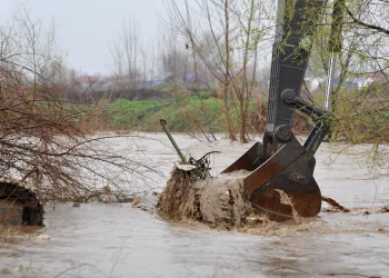 Bursa’da aşırı yağışla tarım arazileri sular altında kaldı