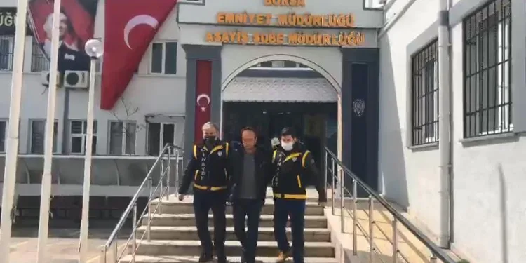 Sokak ortasında kardeşini bıçaklamıştı! Kurtarılamadı