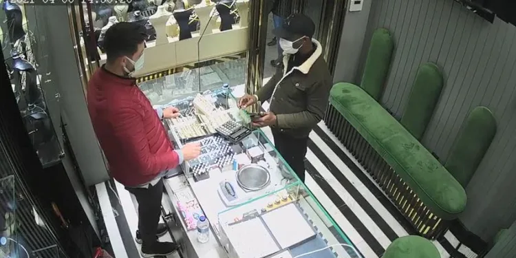 Bursa’da 3 saniye içinde 20 bin liralık hırsızlık