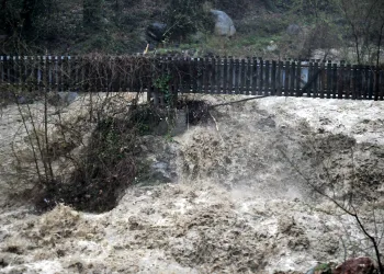 Bursa’da aşırı yağışlarla dereler taşma noktasına geldi