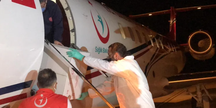 Türkiye’den KKTC’ye 40 bin doz aşı