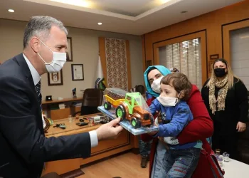 Bursa İnegöl’de otizmli çocuklar “ay çiçeği” kartıyla fark edilecek
