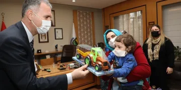 Bursa İnegöl’de otizmli çocuklar “ay çiçeği” kartıyla fark edilecek