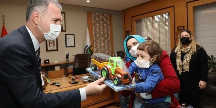 Bursa İnegöl’de otizmli çocuklar “ay çiçeği” kartıyla fark edilecek