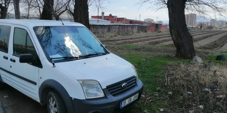 Bunun adı vahşet! Yol kenarında cesedi bulundu
