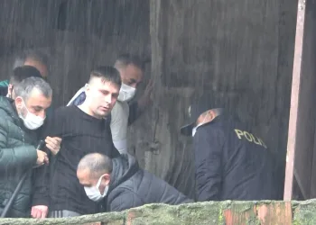 Bursa’da motorlu testereyle polise direndi