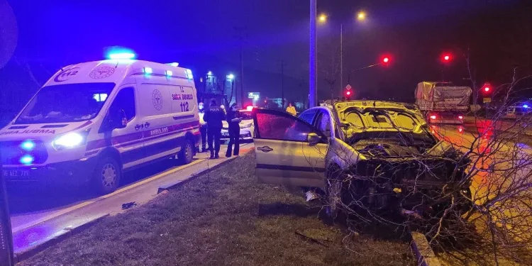 Bursa’da yasak yerden dönmek istedi kaza yaptı