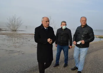 Başkan Aydın, su basan köylerde incelemelerde bulundu