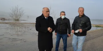 Başkan Aydın, su basan köylerde incelemelerde bulundu