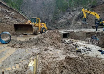 Bursa’da heyelanlı yollar trafiğe açılıyor