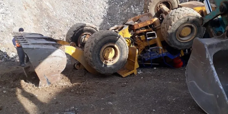 Bursa’da iş makinesinin altında kalarak can verdi