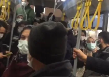 Bursa’da belediye otobüsünde mesafe tartışması