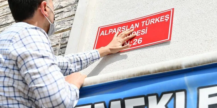 Bursa Mustafakemalpaşa Belediyesi’nden Alparslan Türkeş’e vefa