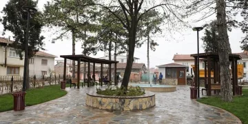 İnegöl Alibeyköy Mahallesi’ne yeni meydanına kavuştu