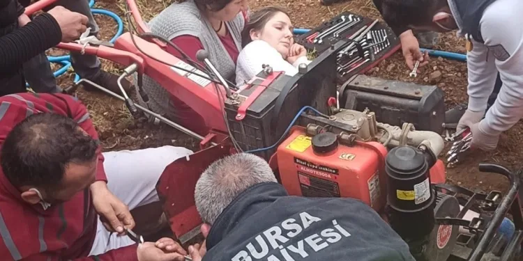 Bursa’da genç kızı kurtarmak için zamanla yarıştılar