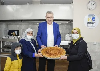 Karacabey’de aşevi yüzleri güldürüyor