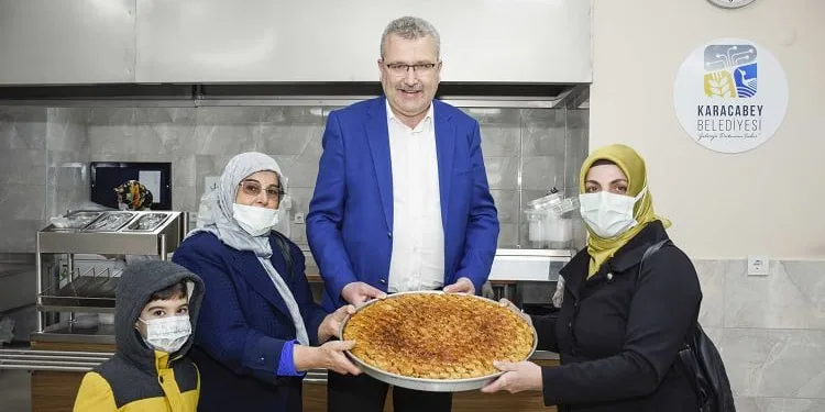 Karacabey’de aşevi yüzleri güldürüyor