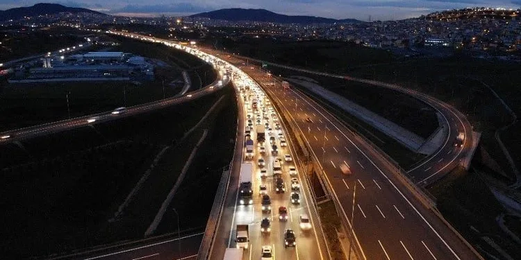 Bursa-İzmir-İstanbul otoyoluna bakım onarım ayarı