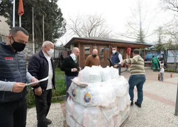 BTSO’dan ihtiyaç sahiplerine gıda paketi