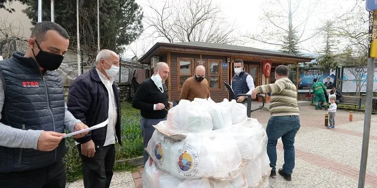 BTSO’dan ihtiyaç sahiplerine gıda paketi