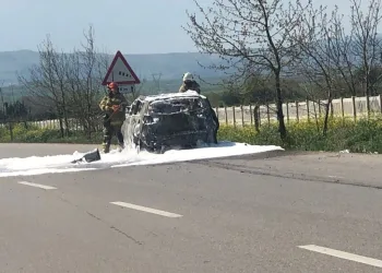 Bursa’da seyir halindeyken yandı! Atlayarak kurtuldu