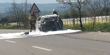 Bursa’da seyir halindeyken yandı! Atlayarak kurtuldu