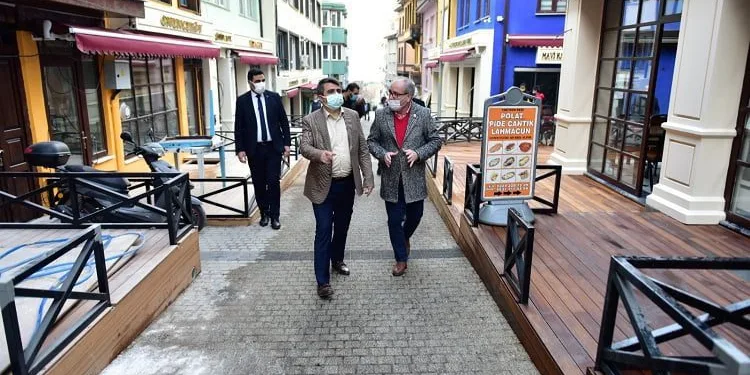 Yıldırım’da Kafeler Sokağı esnafının yüzü gülüyor