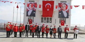 Bursa Mudanya’da 23 Nisan coşkusu