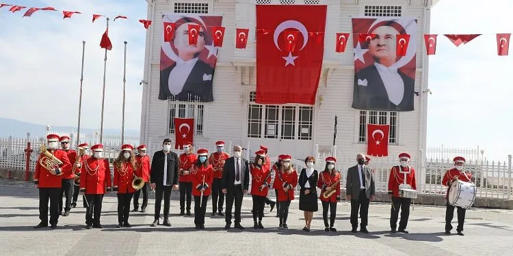 Bursa Mudanya’da 23 Nisan coşkusu