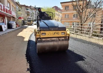 Bursa Yıldırım’da yollar yenileniyor