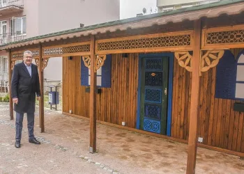 Karacabey’de Osmanlı motifleri taşıyan parkta sona doğru